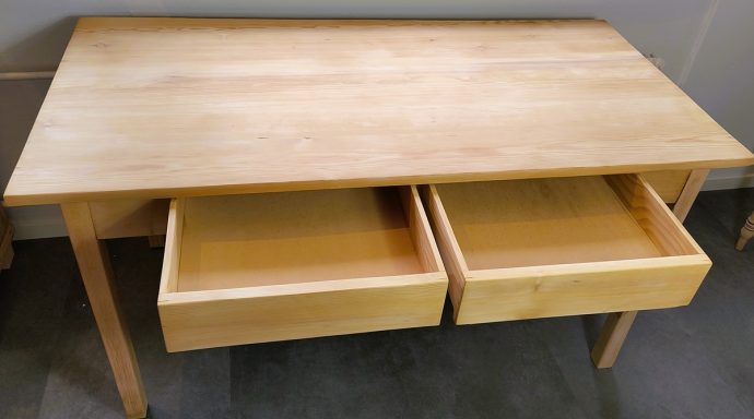 Antiker Küchentisch Alois renoviert – Höhe 78 cm Renovierter antiker Küchentisch Alois – Nachhaltiges Upcycling, Aufgemöbelt Bern