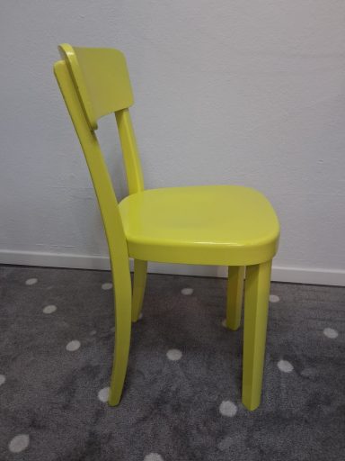 Upcycelter Horgen Glarus Kultstuhl Pablo renoviert – Nachhaltiges Upcycling