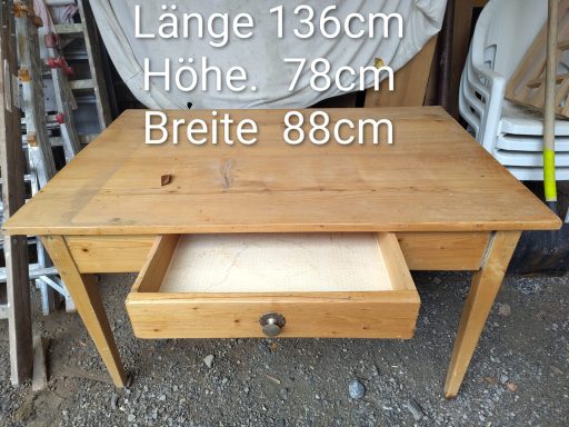 Gebrauchter Küchentisch Fundus – Renovierungsbedürftiges Stück zum Selber-Upcyceln Bern