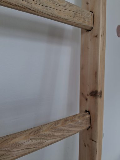 Hohe antike Holzleiter Hans – Höhe 191.5 cm, 190 CHF Antike Holzleiter Hans renoviert – Upcycling Deko-Element Bern