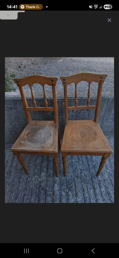 Alter Hocker Stuhl Fundus – Gebrauchtes Möbel zum Renovieren Aufgemöbelt Bern