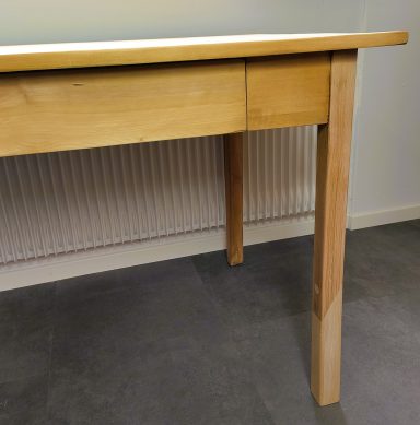 Antiker Küchentisch Alois renoviert – Höhe 78 cm Renovierter antiker Küchentisch Alois – Nachhaltiges Upcycling, Aufgemöbelt Bern